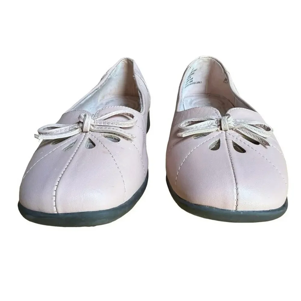 Cobbie Cuddlers Pink Slip On Leather Loafers Flats Comfort Shoes Bow Toe sz 6 W
